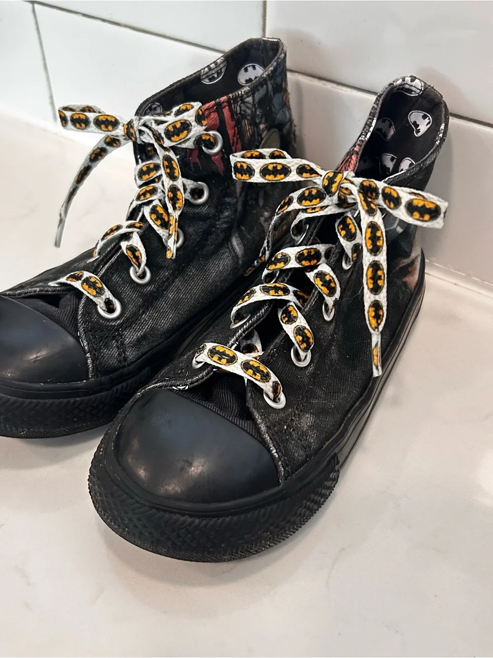 Converse Chuck Taylor All Star Batman DC Comics Black High Top Kids Size 10